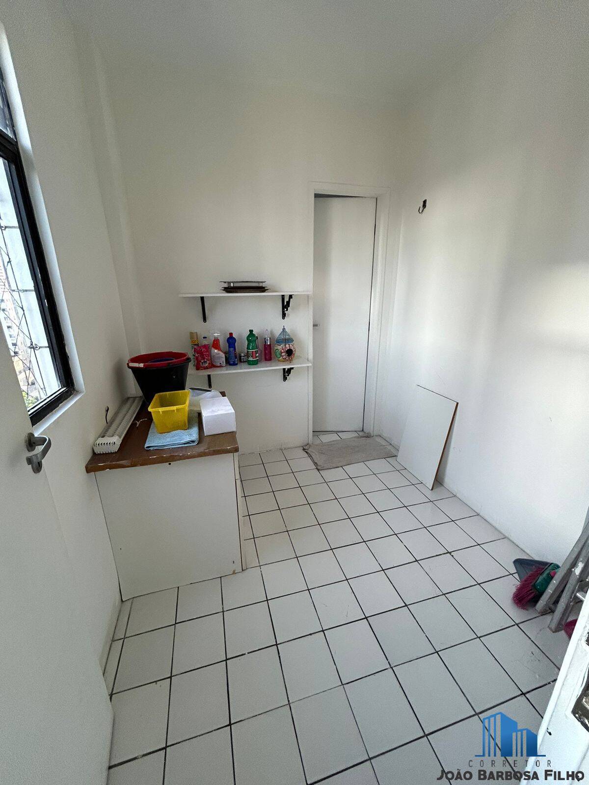 Apartamento à venda com 4 quartos, 200m² - Foto 7