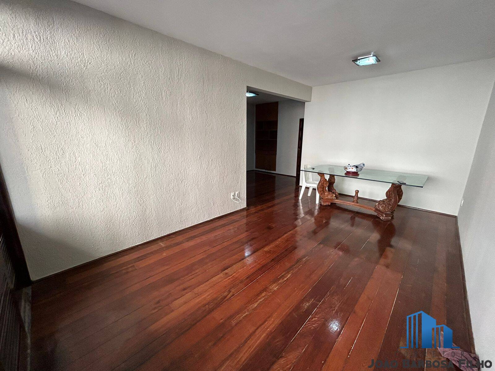 Apartamento à venda com 3 quartos, 121m² - Foto 3