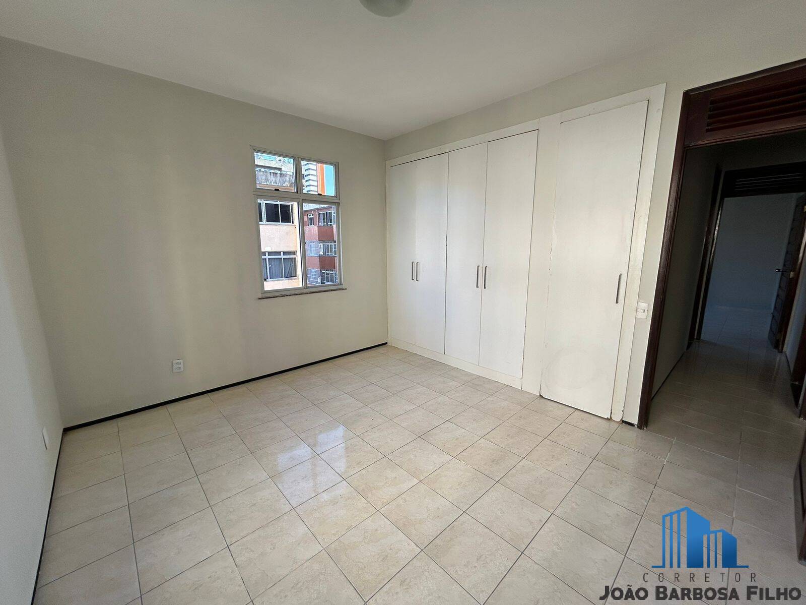 Apartamento à venda com 3 quartos, 121m² - Foto 8