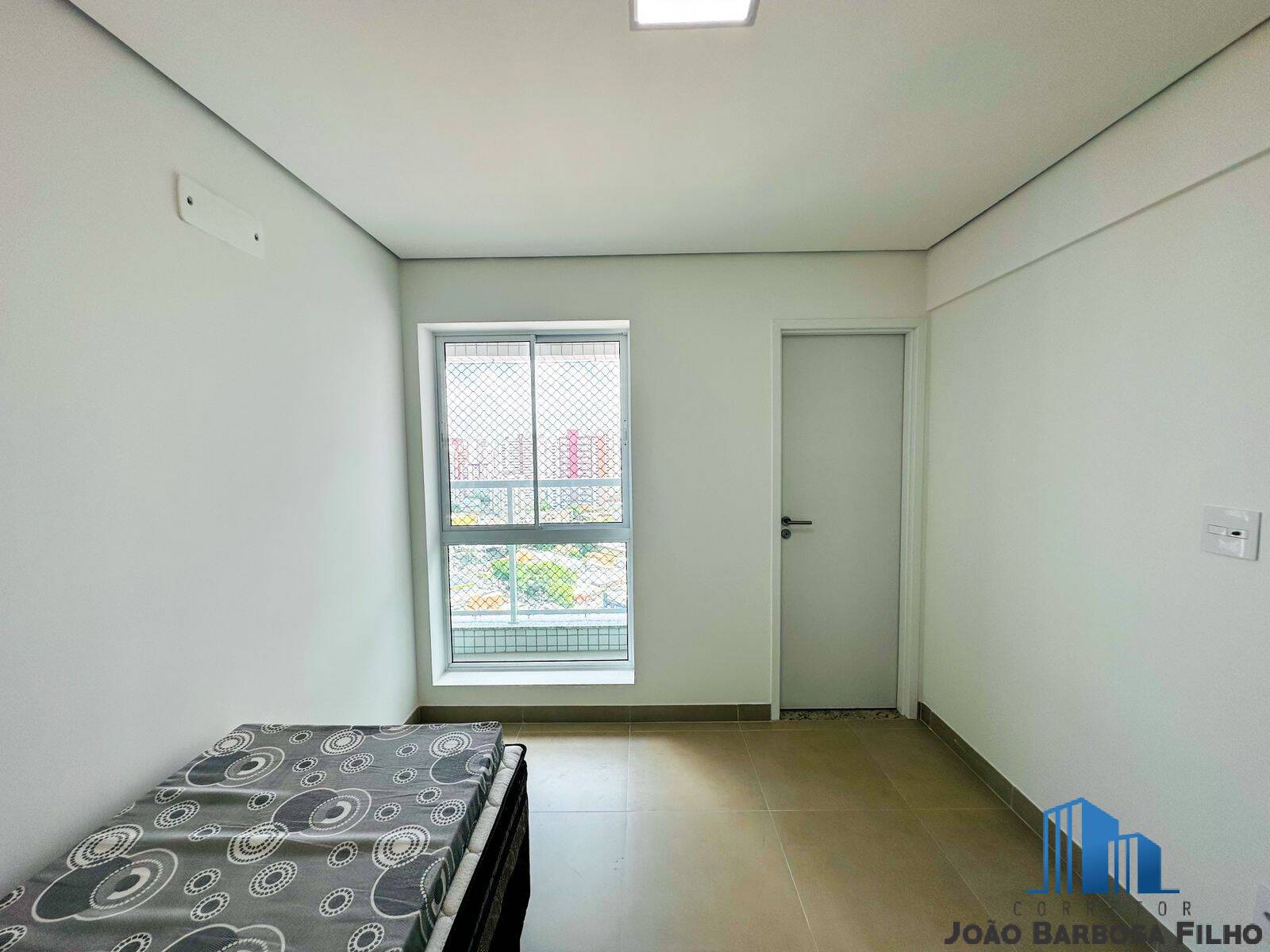 Apartamento à venda com 3 quartos, 117m² - Foto 12